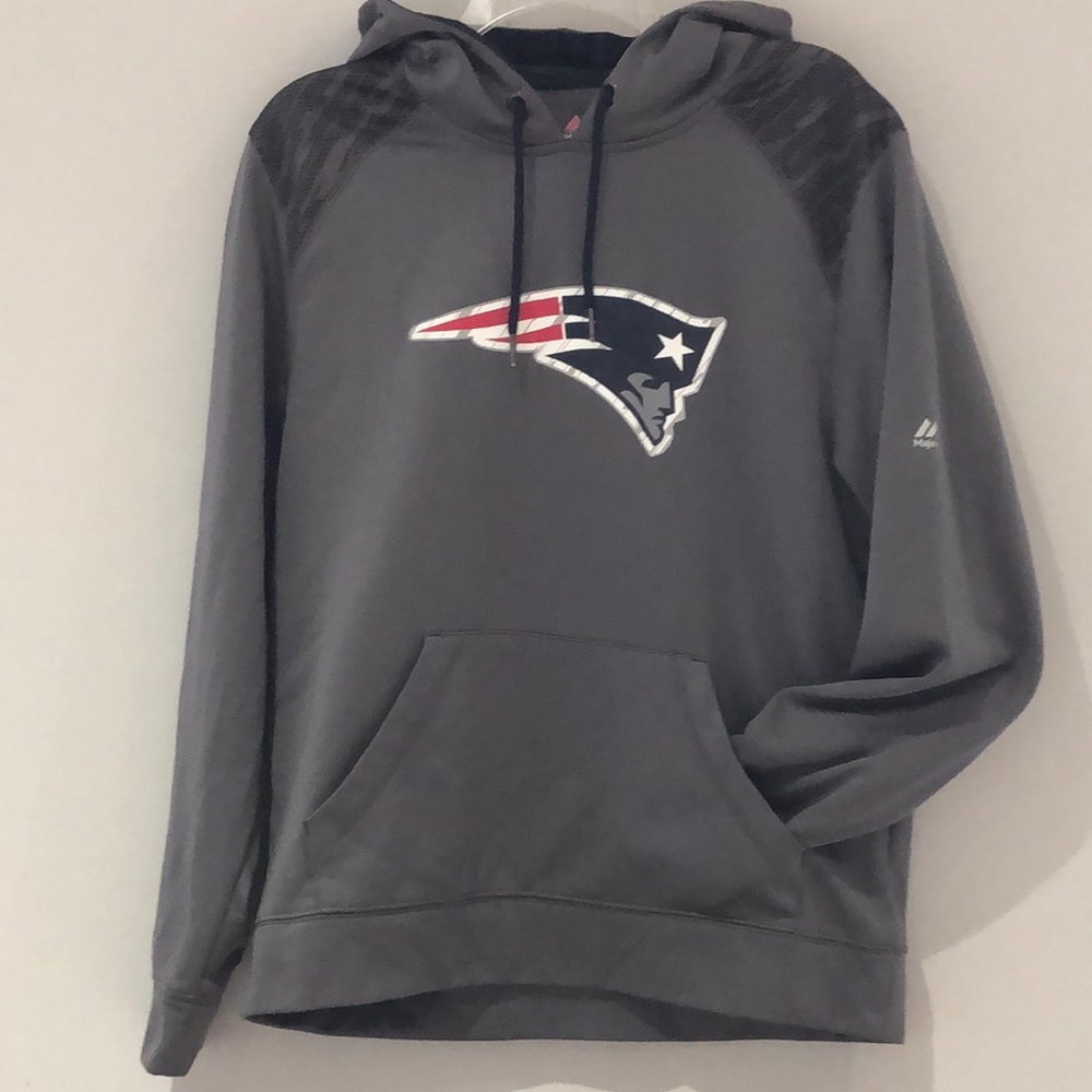 New England Patriots hoodie. Logo hoodie. Size M. Polyester. Great condition